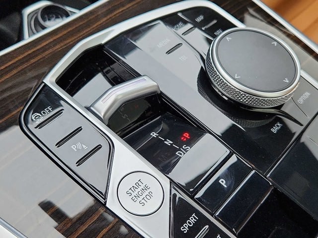 2024 BMW X7 xDrive40i Sports Activity Vehicle