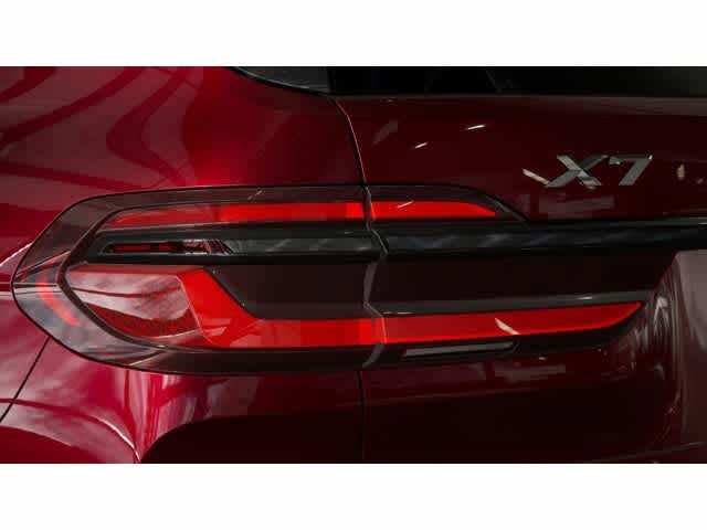 2026 BMW X7 xDrive40i Sports Activity Vehicle