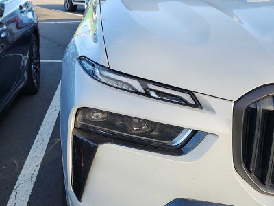 2025 BMW X7 xDrive40i Sports Activity Vehicle