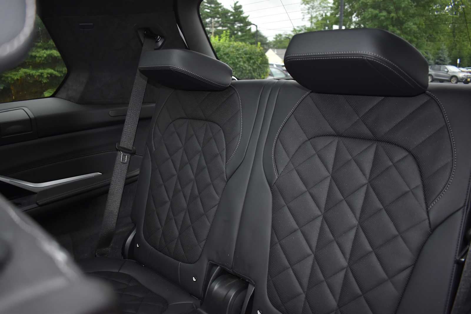 2024 BMW X7 xDrive40i Sports Activity Vehicle