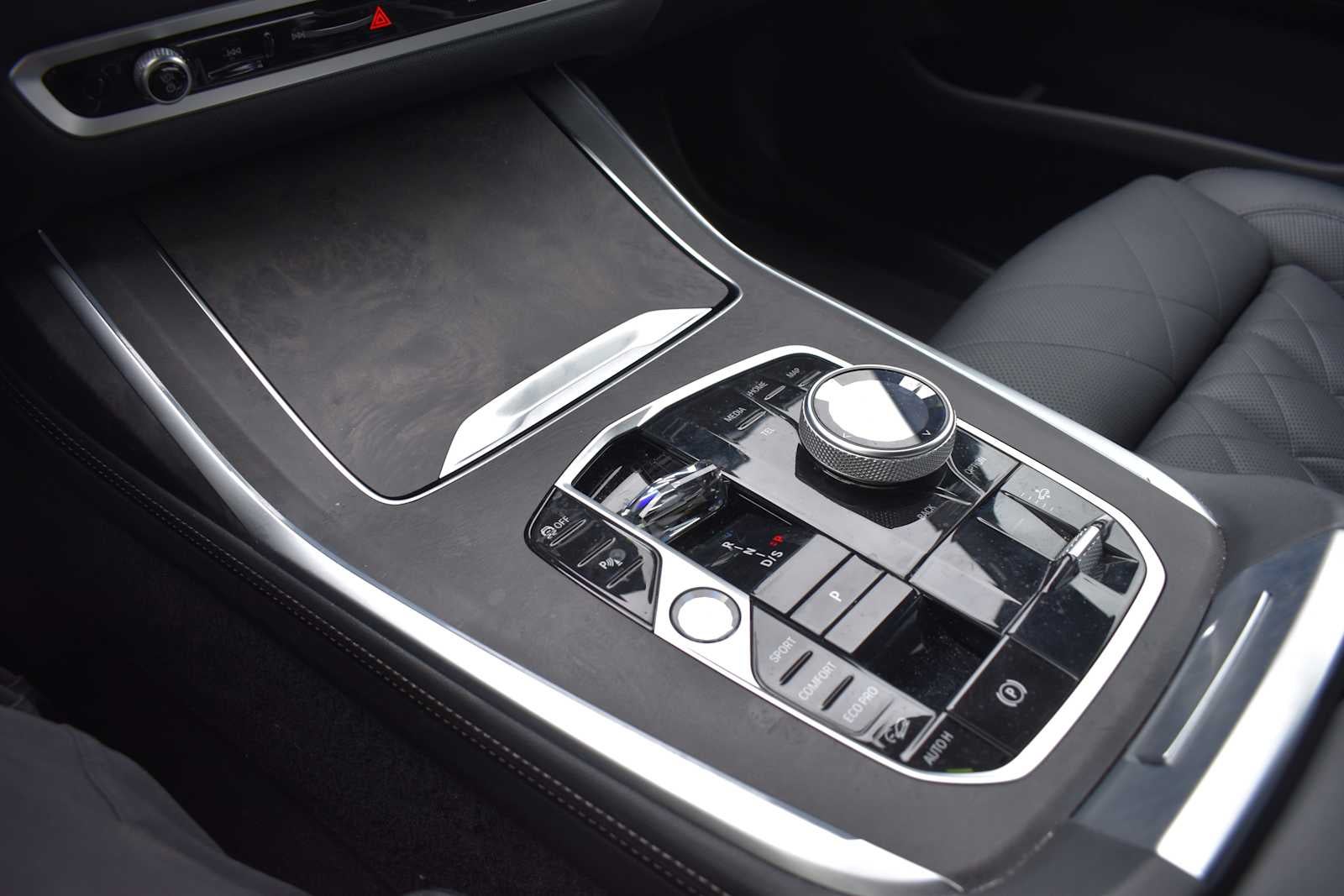 2024 BMW X7 xDrive40i Sports Activity Vehicle