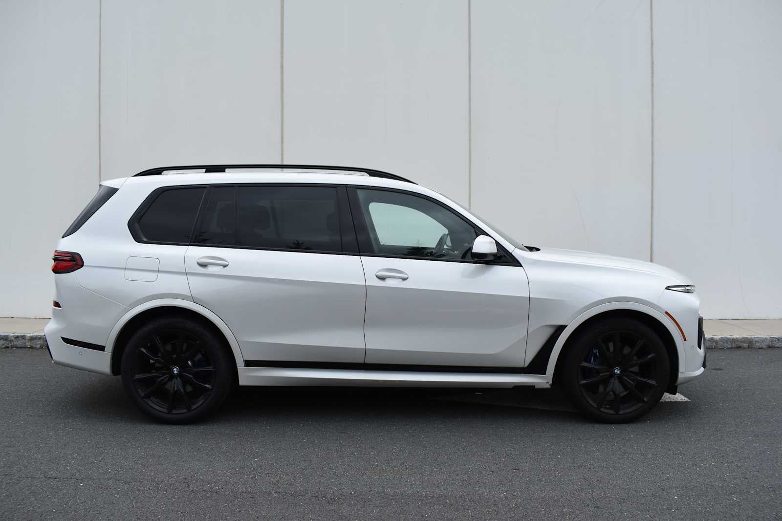 2024 BMW X7 xDrive40i Sports Activity Vehicle
