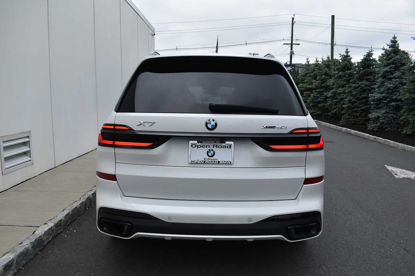 2024 BMW X7 xDrive40i Sports Activity Vehicle