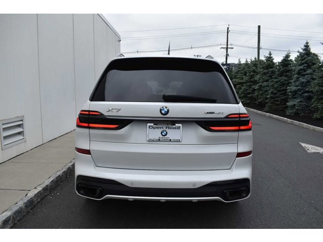 2024 BMW X7 xDrive40i Sports Activity Vehicle