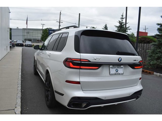2024 BMW X7 xDrive40i Sports Activity Vehicle