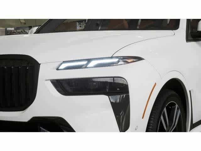 2027 BMW X7 xDrive40i Sports Activity Vehicle
