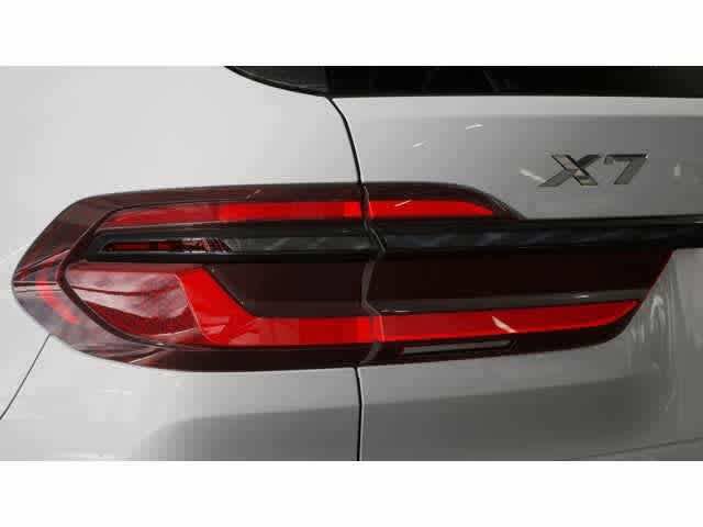 2027 BMW X7 xDrive40i Sports Activity Vehicle