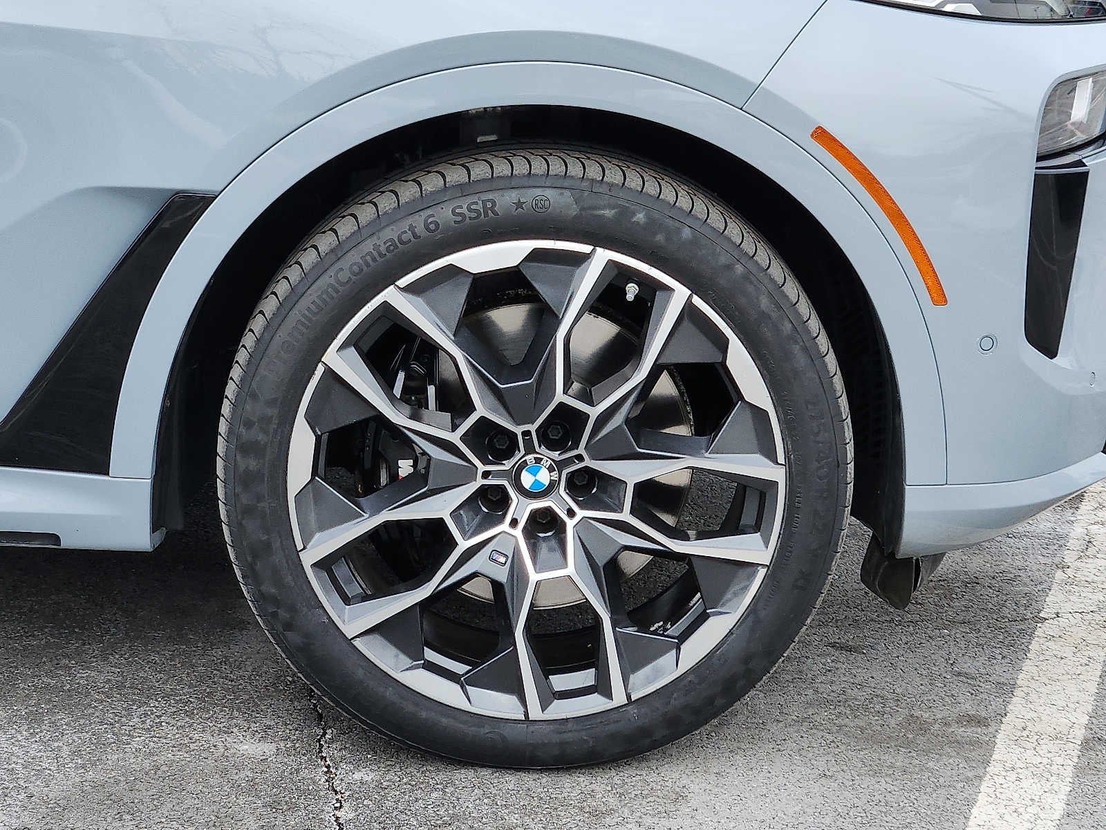 2023 BMW X7 xDrive40i Sports Activity Vehicle