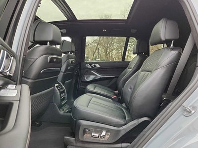 2023 BMW X7 xDrive40i Sports Activity Vehicle