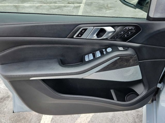 2023 BMW X7 xDrive40i Sports Activity Vehicle