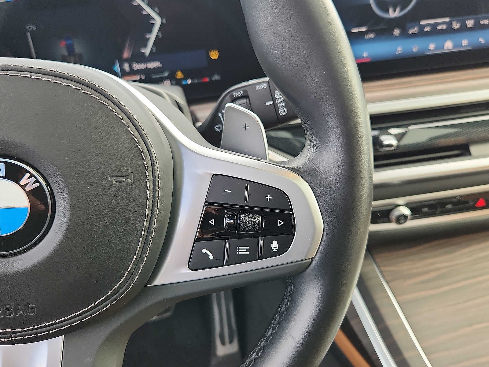 2024 BMW X7 xDrive40i Sports Activity Vehicle
