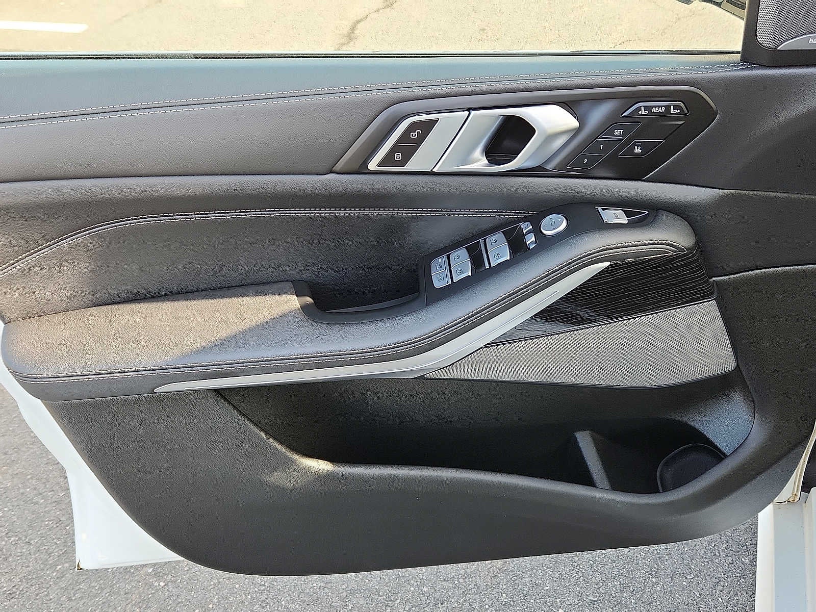 2024 BMW X7 xDrive40i Sports Activity Vehicle