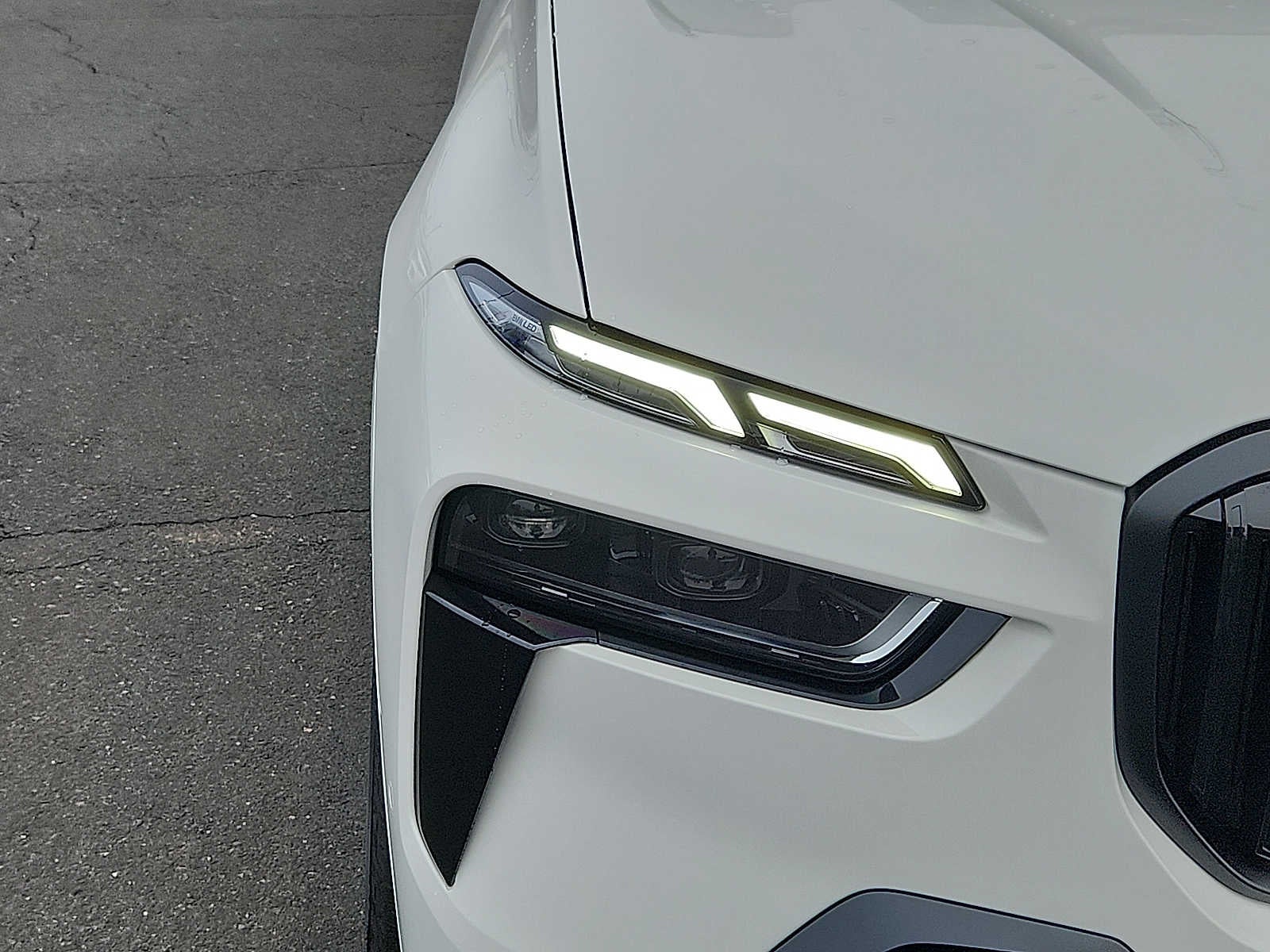 2026 BMW X7 xDrive40i Sports Activity Vehicle