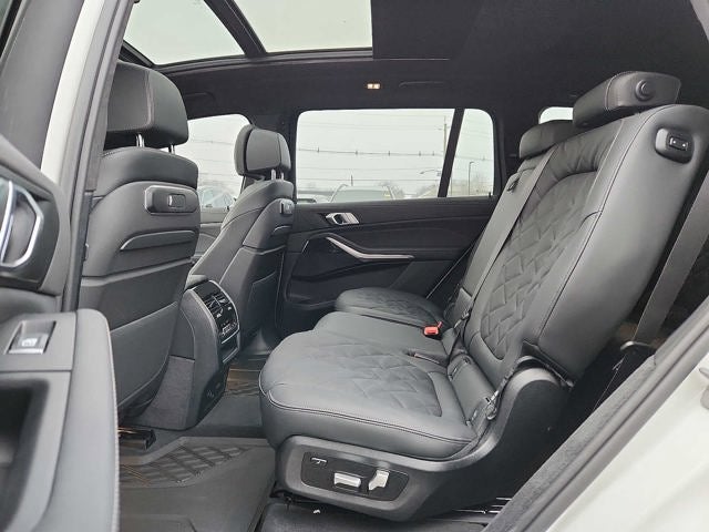 2026 BMW X7 xDrive40i Sports Activity Vehicle