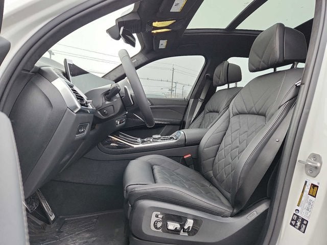 2026 BMW X7 xDrive40i Sports Activity Vehicle