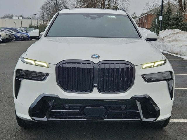2026 BMW X7 xDrive40i Sports Activity Vehicle