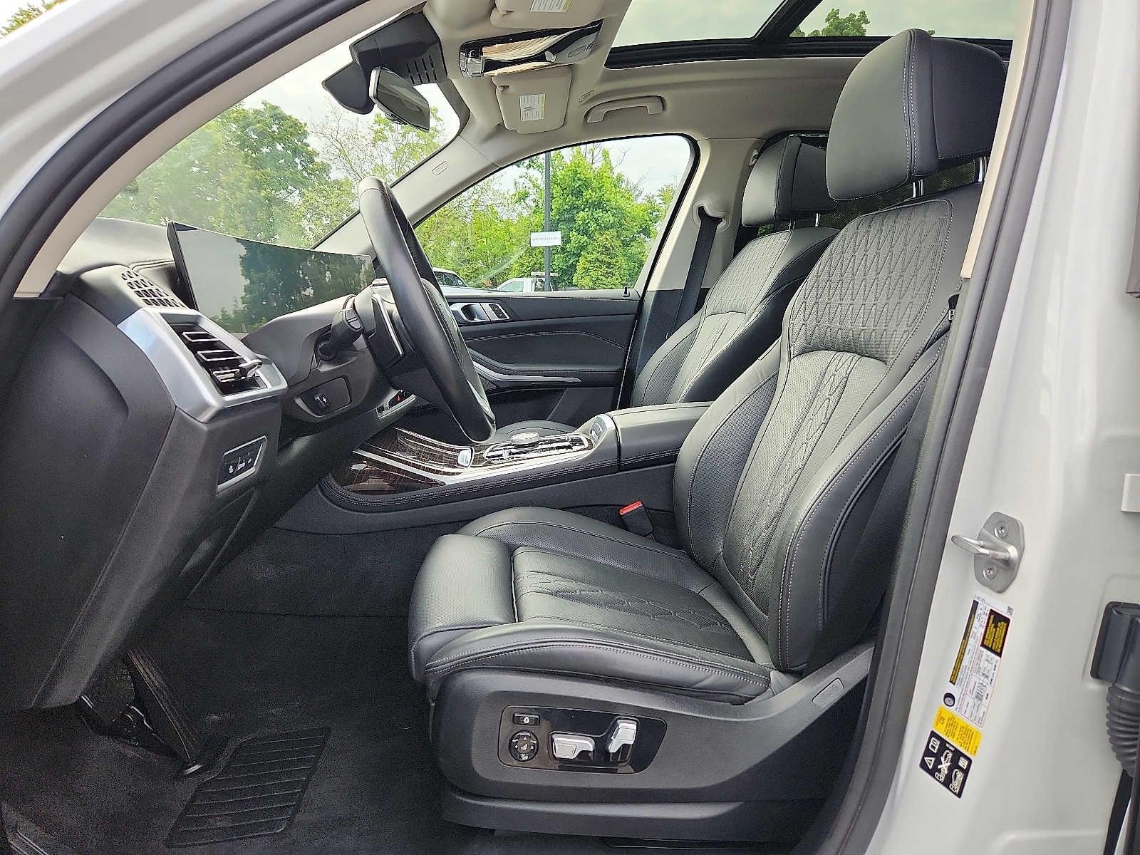 2024 BMW X7 xDrive40i Sports Activity Vehicle