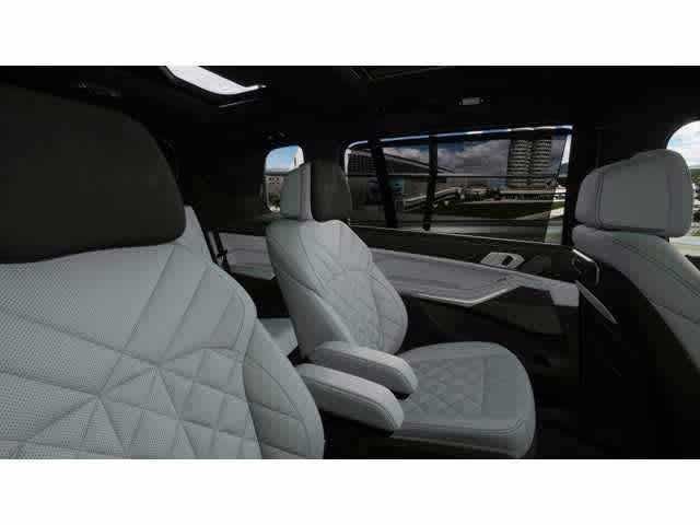 2026 BMW X7 xDrive40i Sports Activity Vehicle
