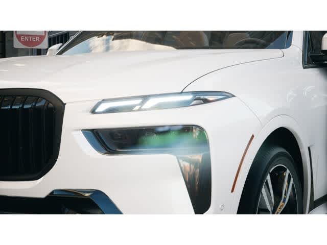 2027 BMW X7 xDrive40i Sports Activity Vehicle
