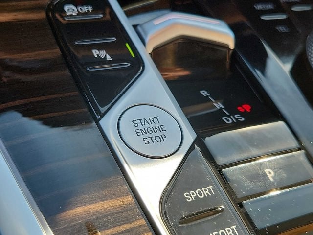 2024 BMW X7 xDrive40i Sports Activity Vehicle