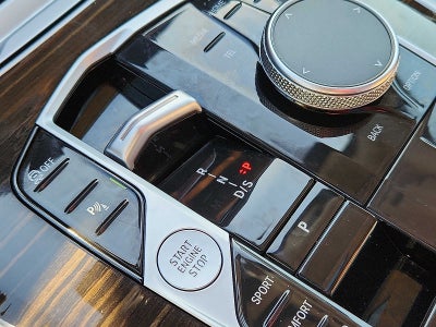 2023 BMW X7 xDrive40i Sports Activity Vehicle