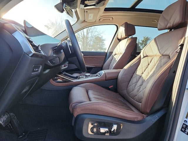 2026 BMW X7 xDrive40i Sports Activity Vehicle