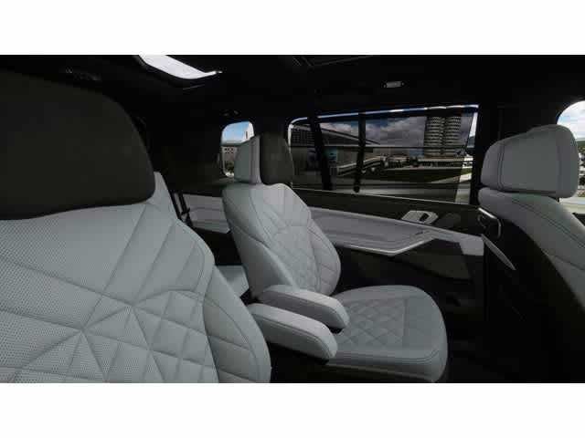 2026 BMW X7 xDrive40i Sports Activity Vehicle