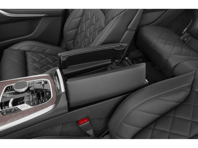 2026 BMW X7 xDrive40i Sports Activity Vehicle