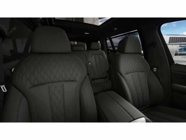 2026 BMW X7 M60i Sports Activity Vehicle