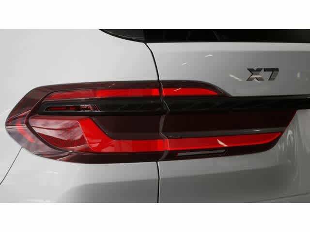 2027 BMW X7 M60i Sports Activity Vehicle