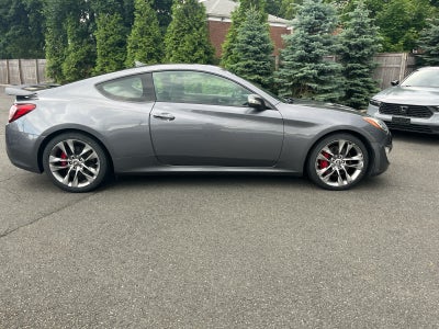 2014 Hyundai Genesis 2dr V6 3.8L Auto Ultimate