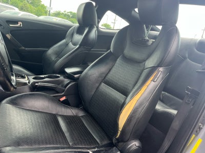 2014 Hyundai Genesis 2dr V6 3.8L Auto Ultimate
