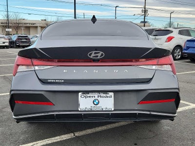 2024 Hyundai Elantra SEL IVT