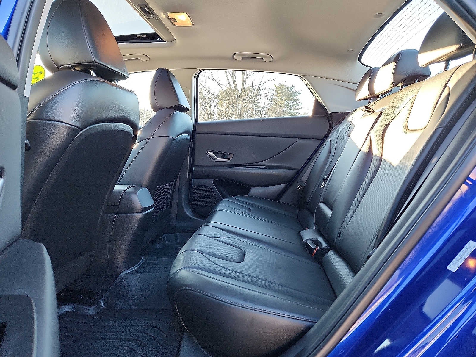 2023 Hyundai Elantra Limited IVT