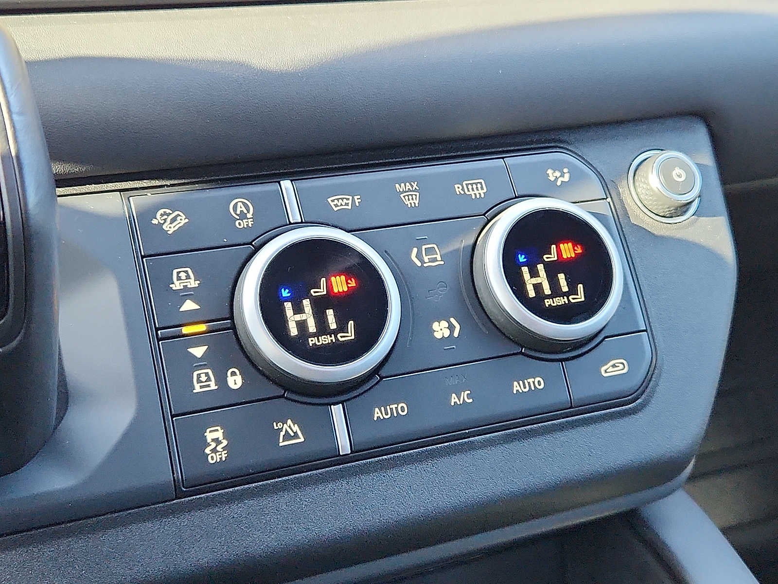 2023 Land Rover Defender 110 X-Dynamic SE AWD