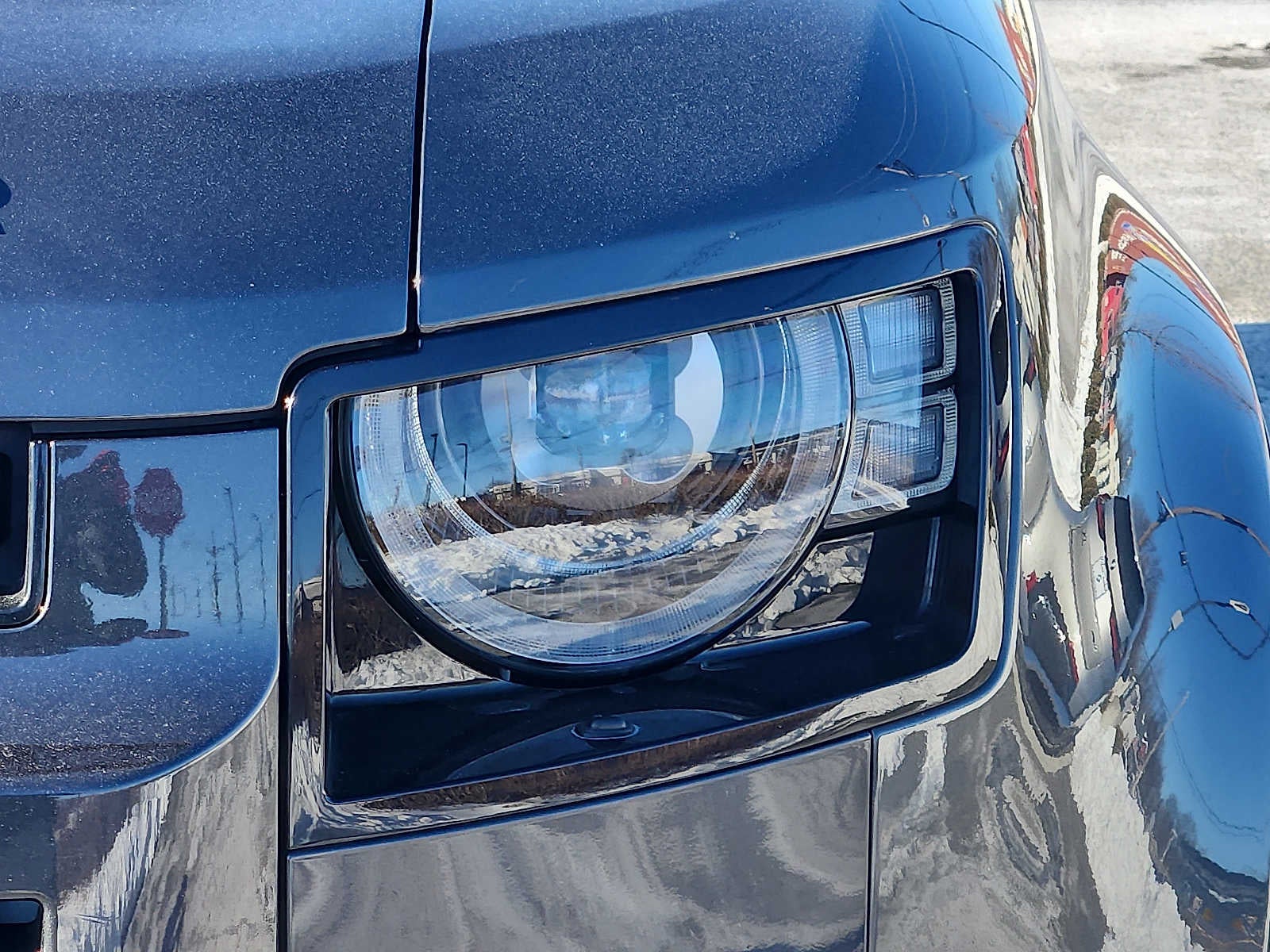 2023 Land Rover Defender 110 X-Dynamic SE AWD