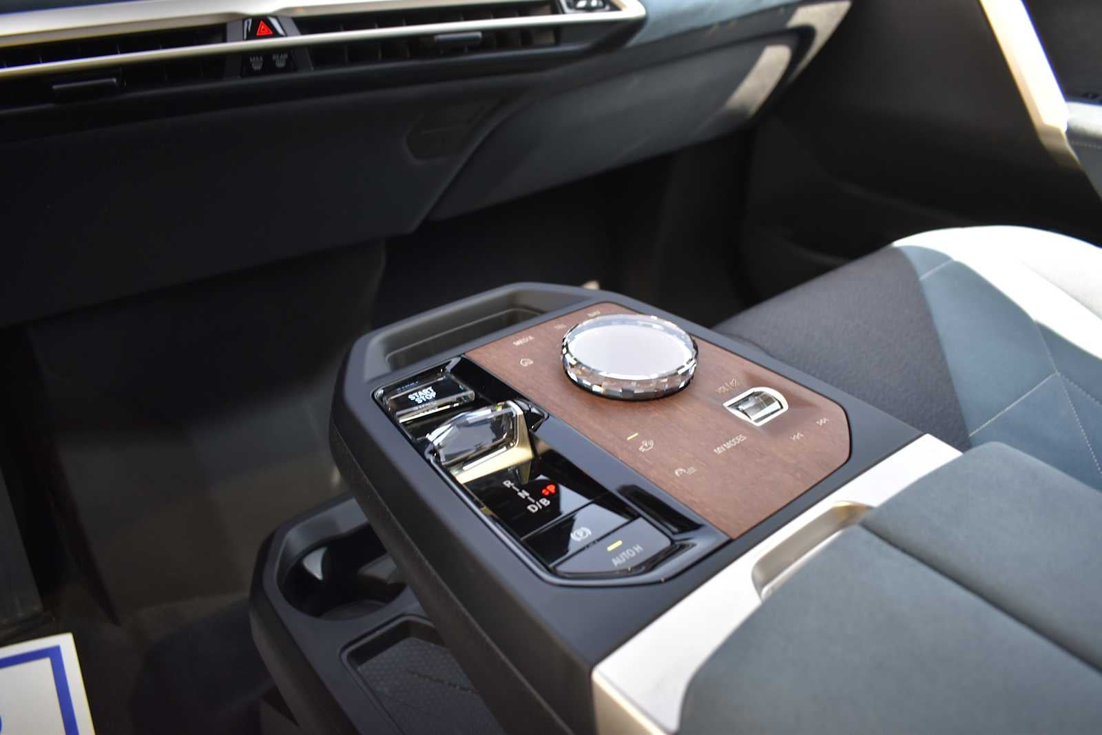 2024 BMW iX xDrive50 Sports Activity Vehicle