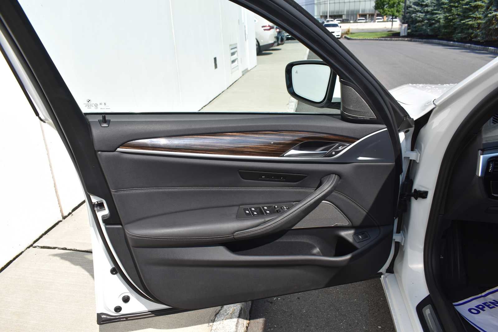 2023 BMW 5 Series 530i xDrive Sedan