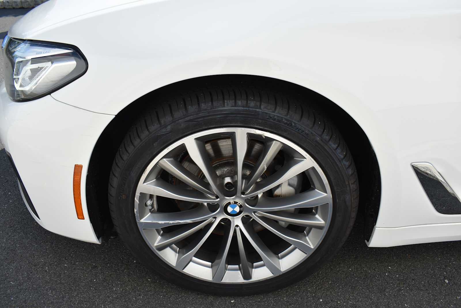 2023 BMW 5 Series 530i xDrive Sedan