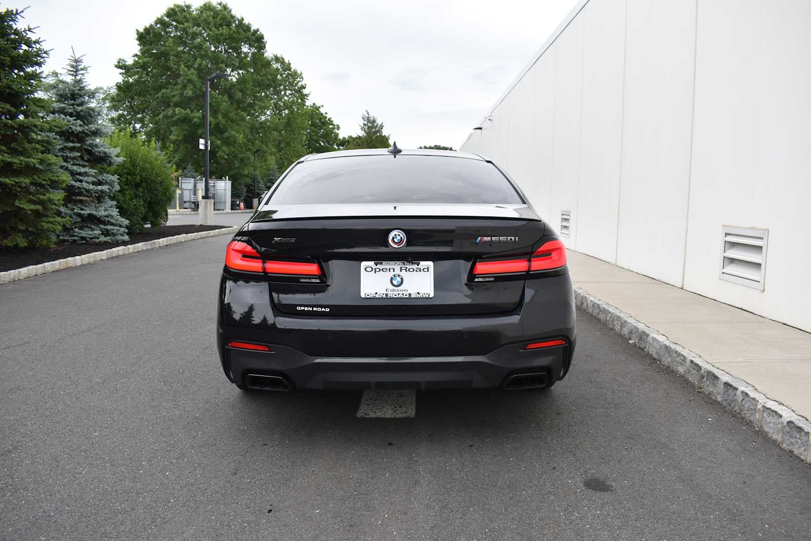 2023 BMW 5 Series M550i xDrive Sedan