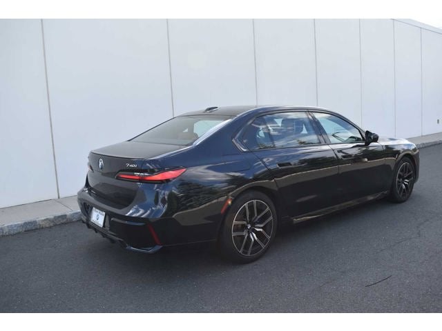 2024 BMW 7 Series 740i xDrive Sedan