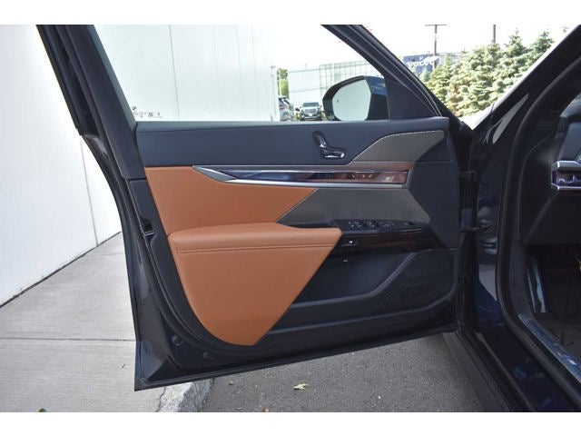 2024 BMW 7 Series 740i xDrive Sedan
