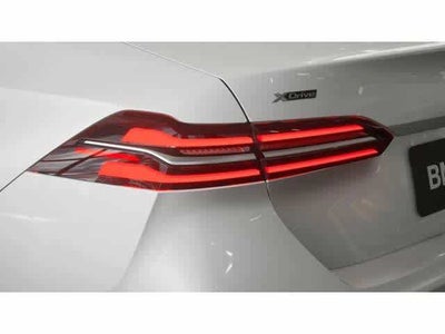 2027 BMW 5 Series 530i xDrive Sedan