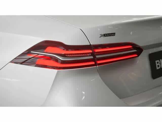 2027 BMW 5 Series 530i xDrive Sedan