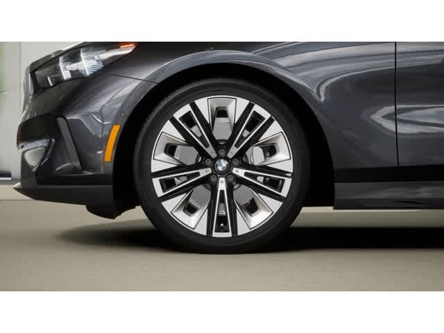 2027 BMW 5 Series 530i xDrive Sedan