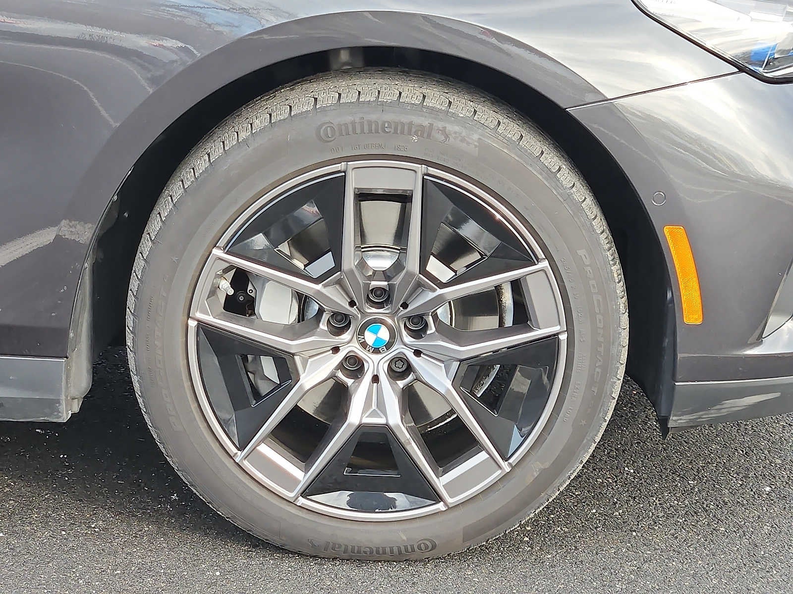 2026 BMW 5 Series 530i xDrive Sedan