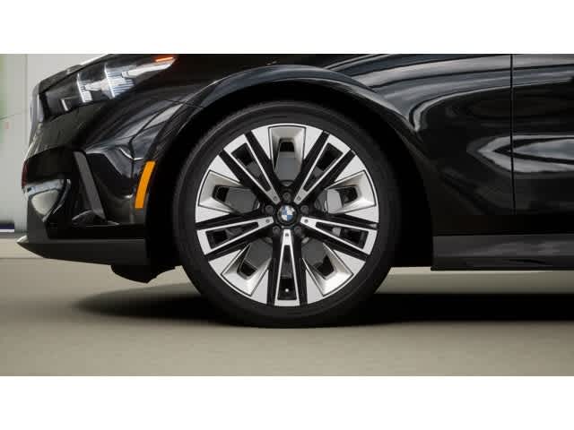 2026 BMW 5 Series 530i xDrive Sedan