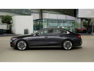 2026 BMW 5 Series 530i xDrive Sedan