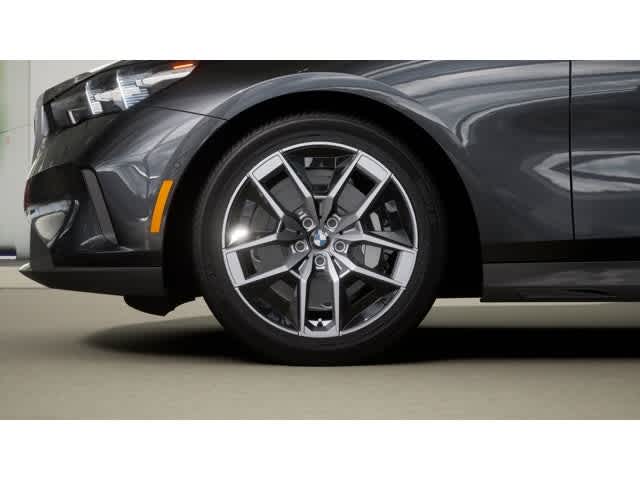 2026 BMW 5 Series 530i xDrive Sedan