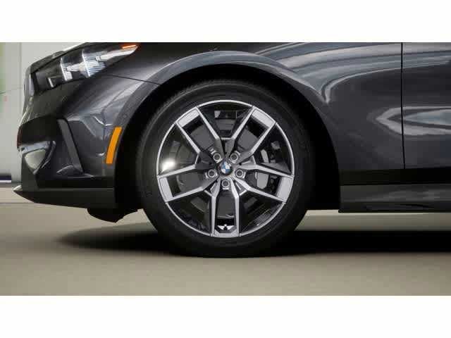 2026 BMW 5 Series 530i xDrive Sedan